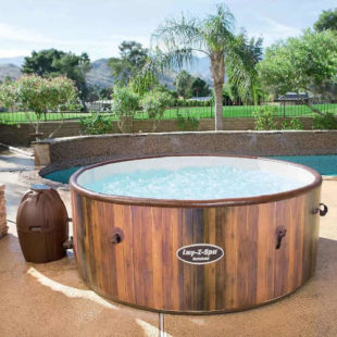 Luxusní vířivý bazén pro celoroční využití